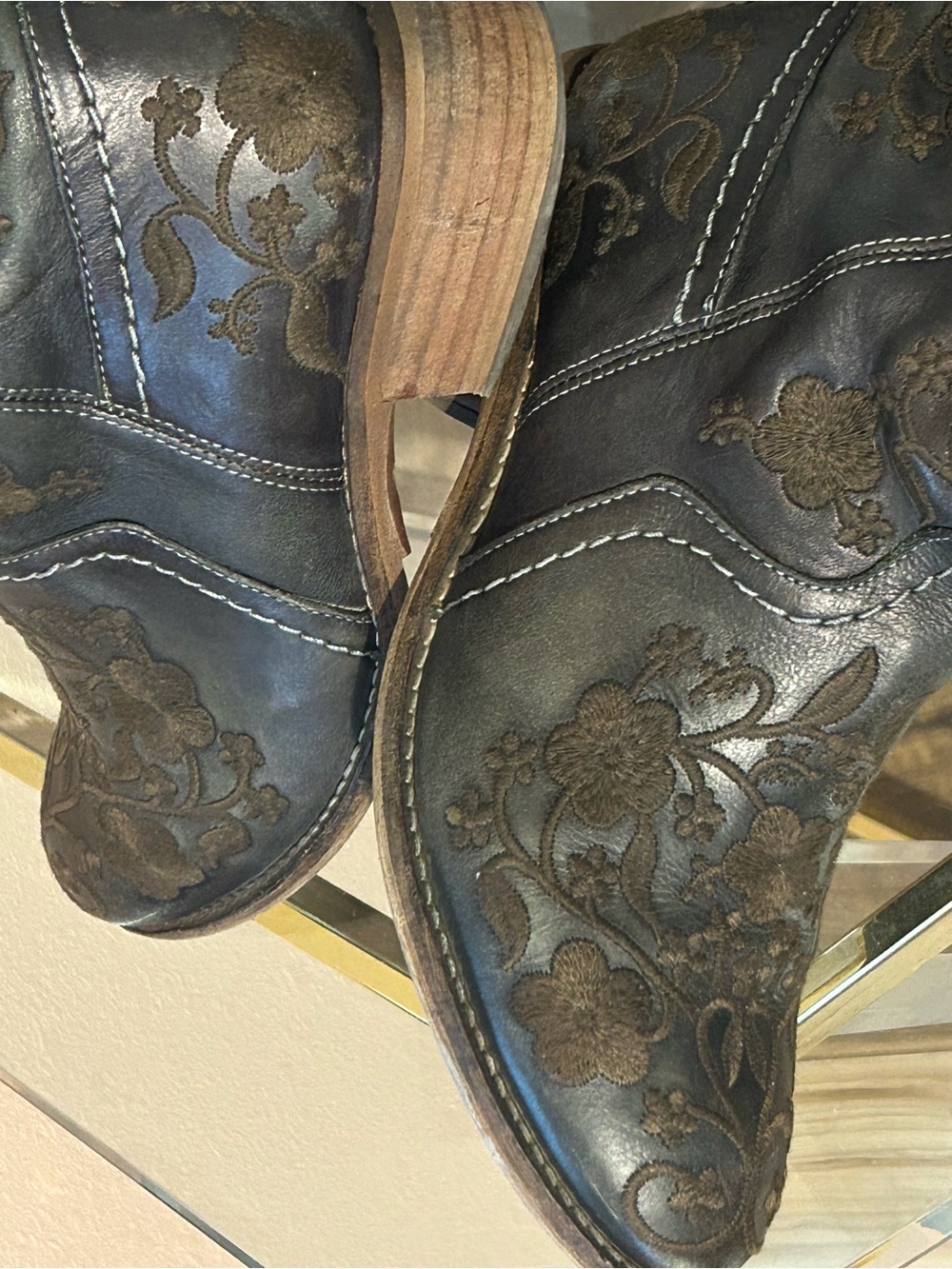 Taos Privilege Leather Embroidered Western Ankle Boots Size 38